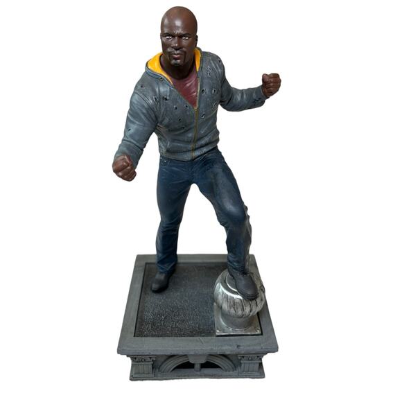 Marvel Luke Cage PVC Figure Netflix Series Colter Statue Harlem Diorama‎ - Picture 1 of 5